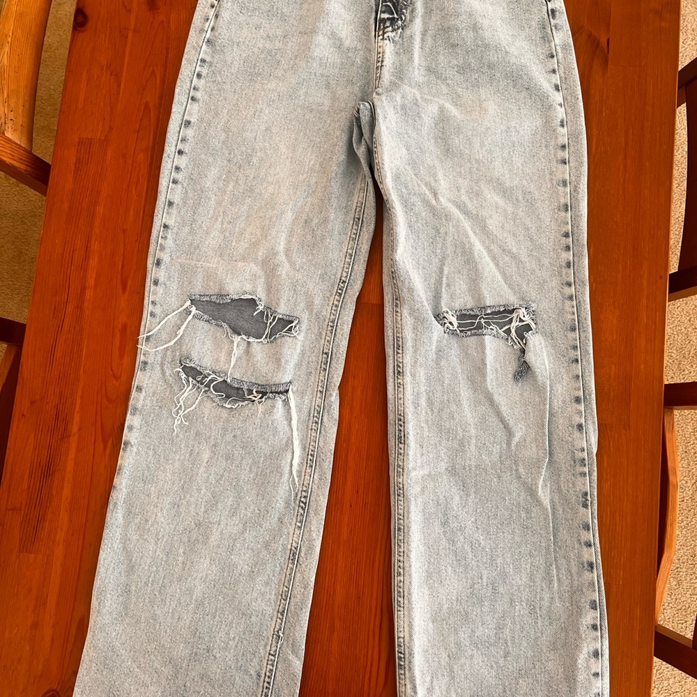 Distressed Light Gray Women Jeans